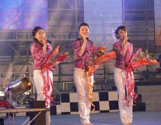 红梅花儿钢琴谱文件(五线谱、双手简谱、数字谱、Midi、PDF)免费下载