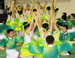 小集体舞钢琴谱文件(五线谱、双手简谱、数字谱、Midi、PDF)免费下载