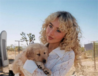 Manchild-Sabrina Carpenter-人人钢琴网